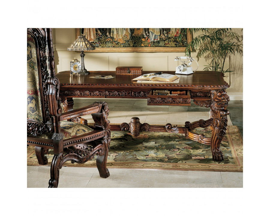 Toscano – The Lord Raffles Lion Table