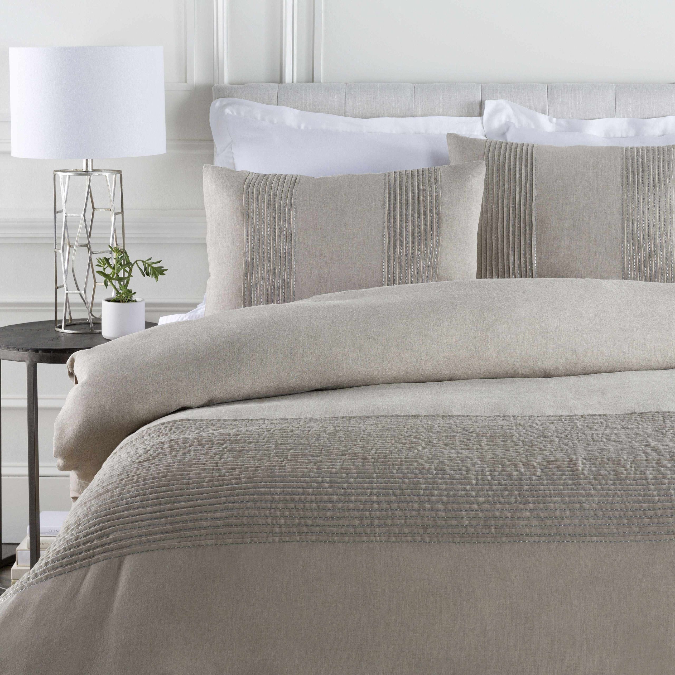 Imotski Light Gray Bedding